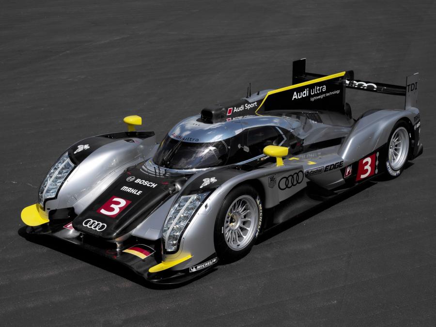  Audi R18 TDI 2011 года  (фото 12 из 77)